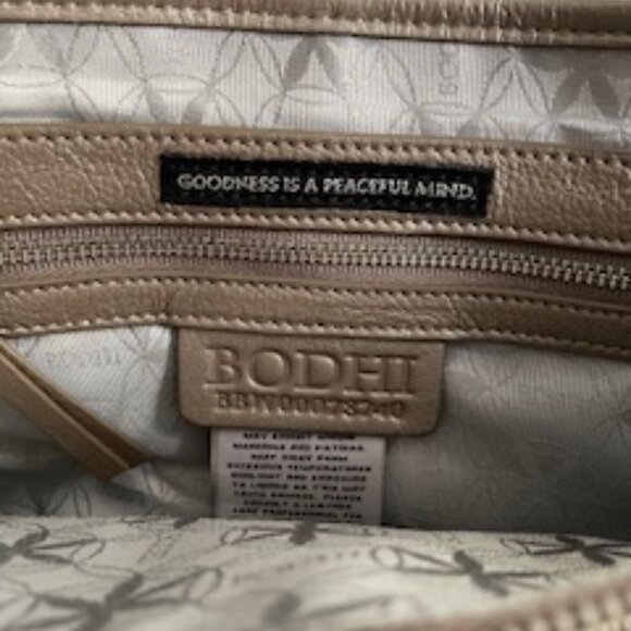 Bodhi Leather Handbag with Silver Hardware - Picture 5 of 7